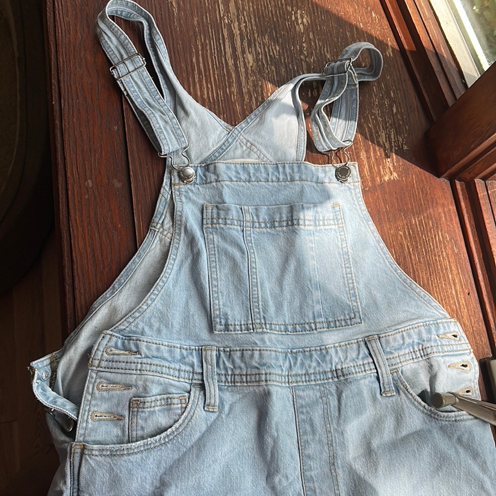 Universal thread overalls